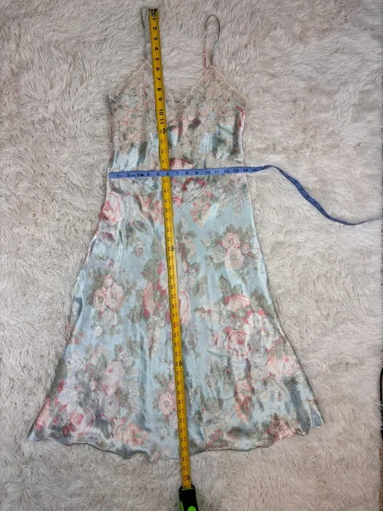 Vintage Victoria’s Secret Long Satin Slip Dress Floral Lace Trim Gold Label S - Picture 8 of 9